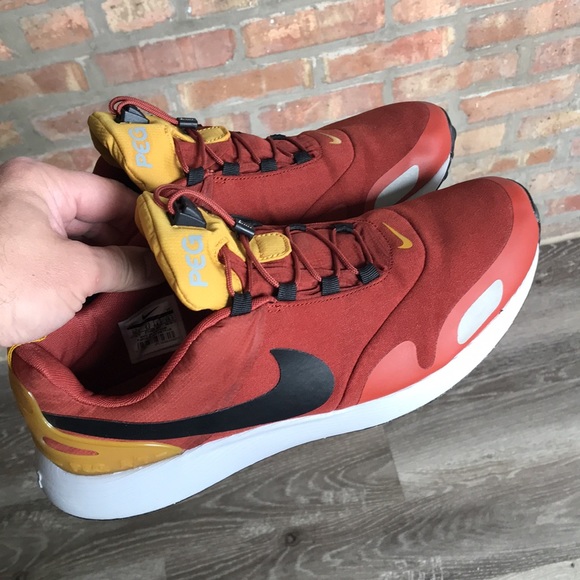 Nike - Picture 16 of 16